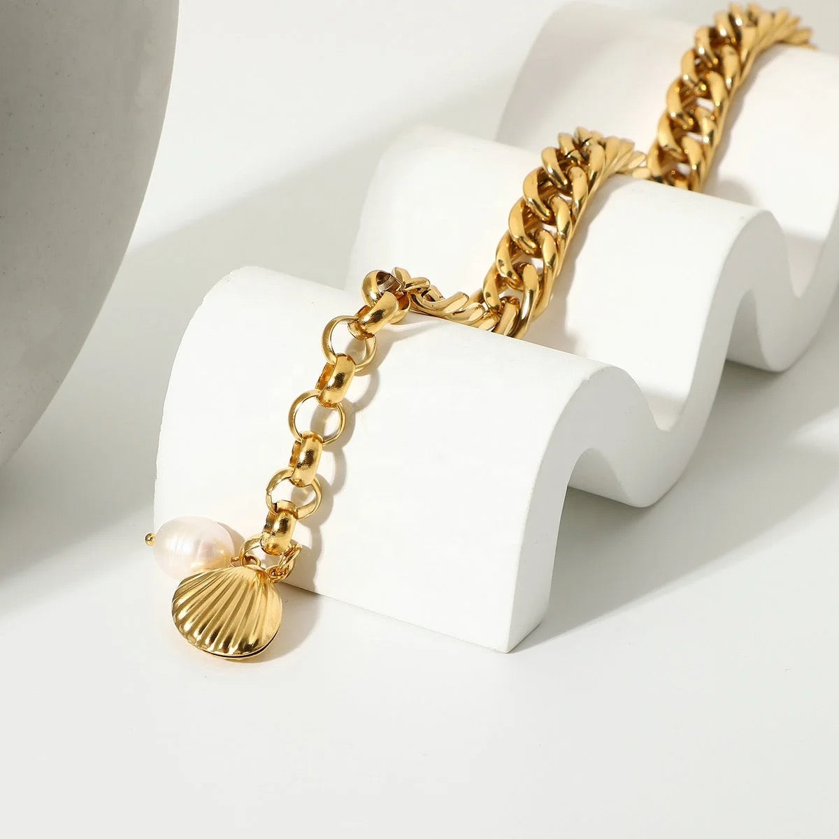 Freshwater Pearl Drop Chunky Chain Bracelet: 18K Gold Plated
