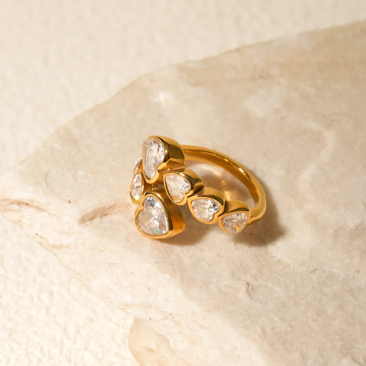 Halo Hearts Ring: 18K Gold Plated