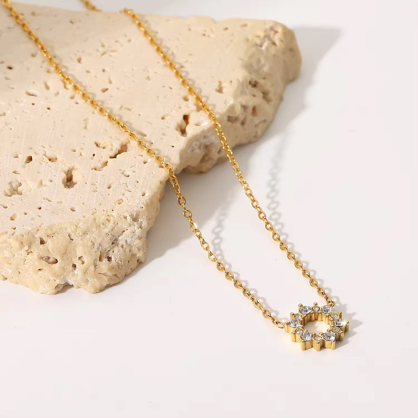 Lunara Necklace: 18K Gold Plated