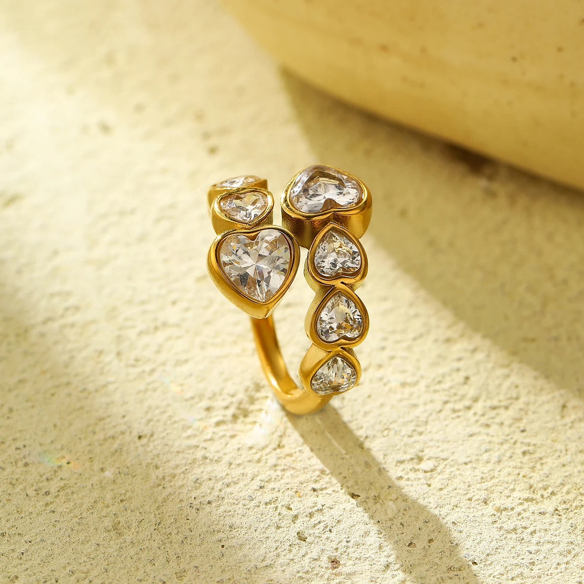Halo Hearts Ring: 18K Gold Plated