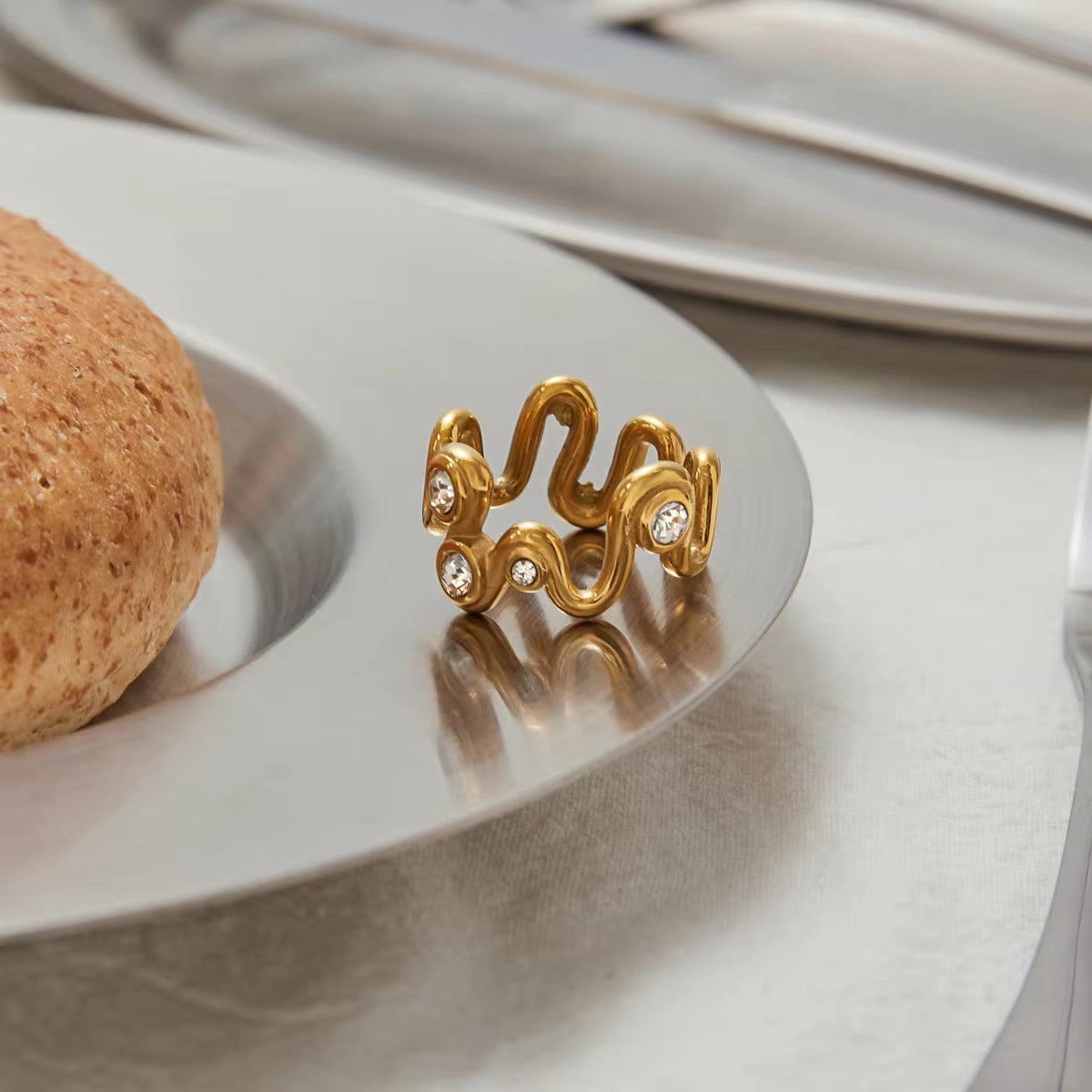 Loopy Luxe Ring: 18K Gold Plated