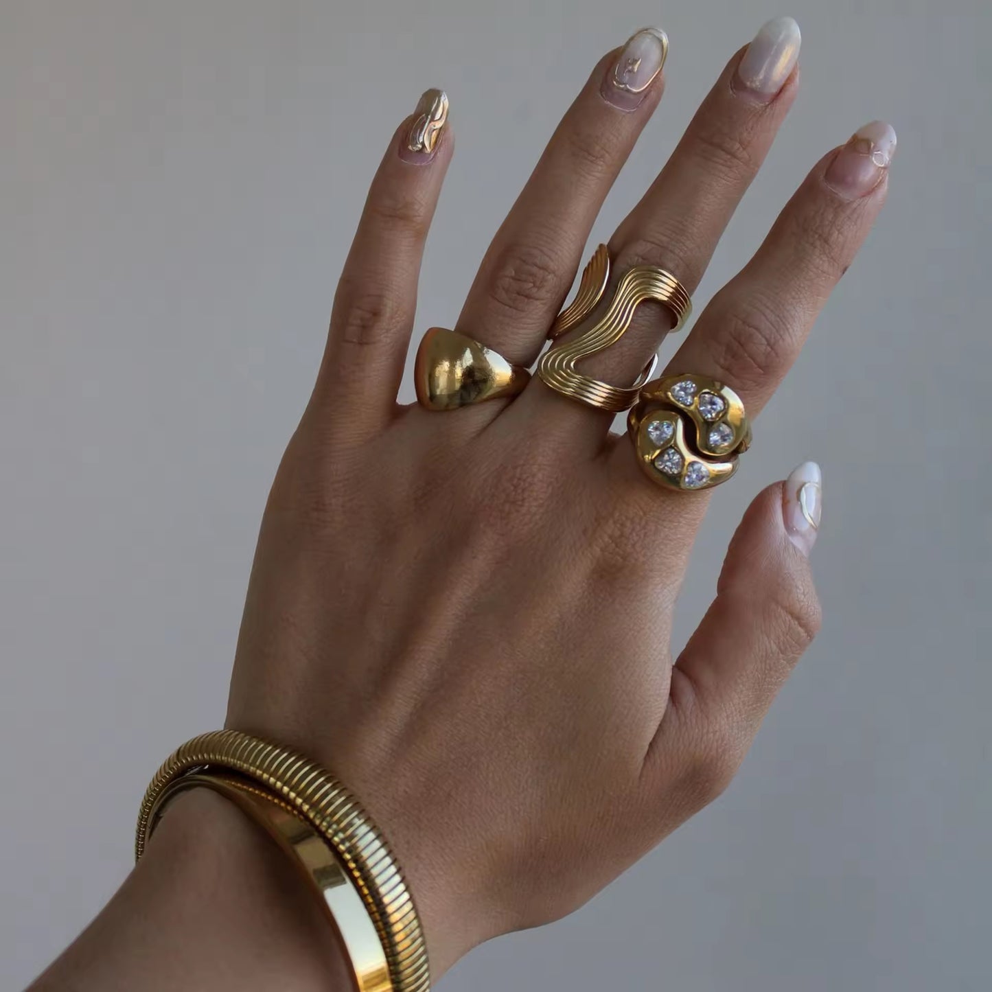 Love Knot Ring: 18K Gold Plated