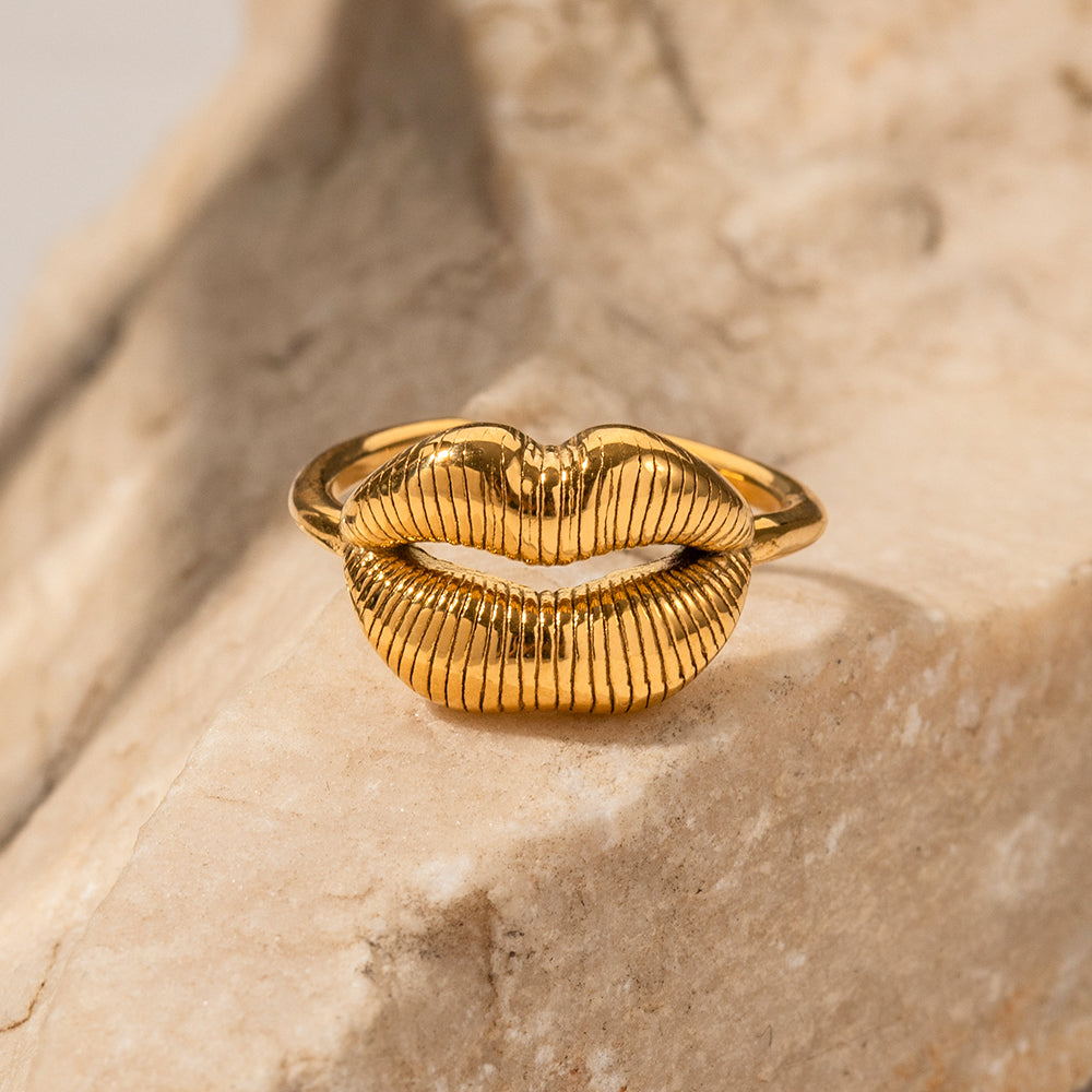 Kiss-Me Open Ring: 18K Gold Plated